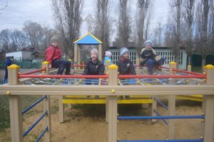 Фонд установил детский игровой комплекс в детском доме г. Лебедянь