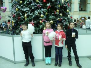В январе 2015 года Фонд организовал новогодние представления для детей-сирот